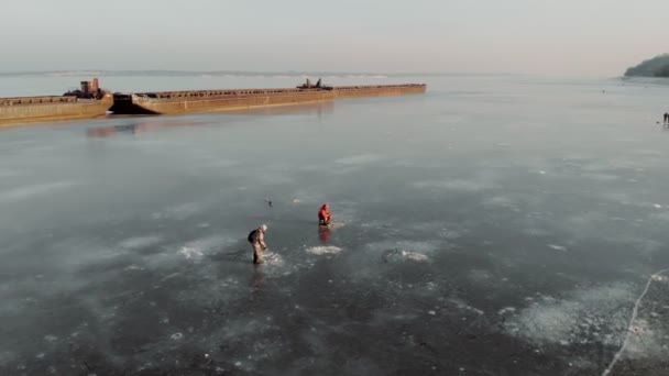 Pesca de inverno. vídeo aéreo — Vídeo de Stock