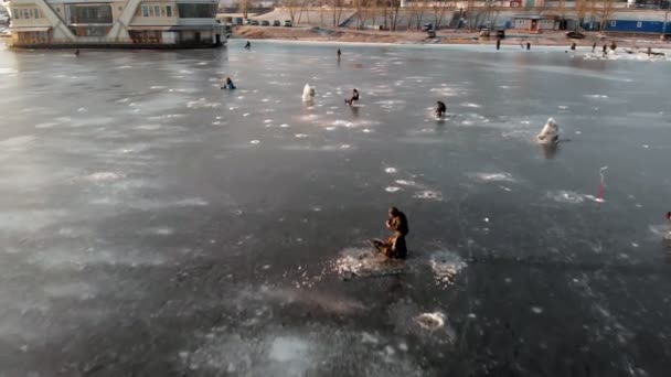 Pesca de invierno. vídeo aéreo — Vídeos de Stock