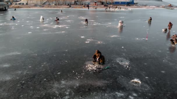 Pesca de invierno. vídeo aéreo — Vídeos de Stock