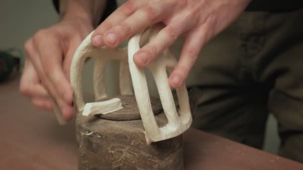 セラミック・ワークショップ。陶器を作る — ストック動画