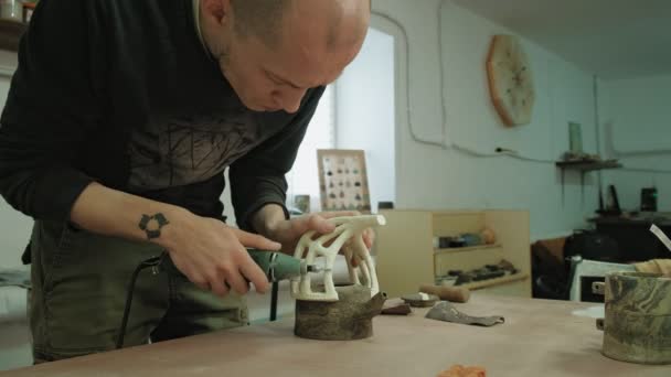 Taller de cerámica. fabricación de cerámica — Vídeos de Stock