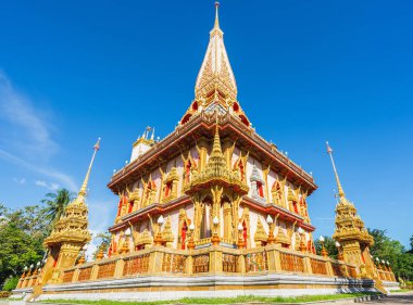 Güney Tayland Phuket, Wat Chalong (Chalong Buddha Tapınağı) içinde Pagoda.