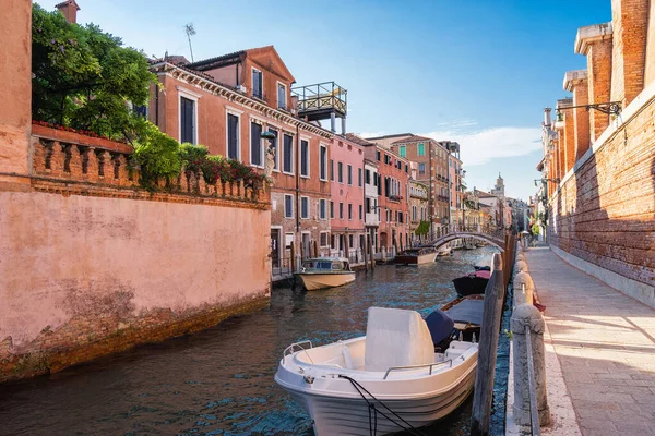 Vacker Utsikt Ner Kanalerna Venedig Italien — Stockfoto