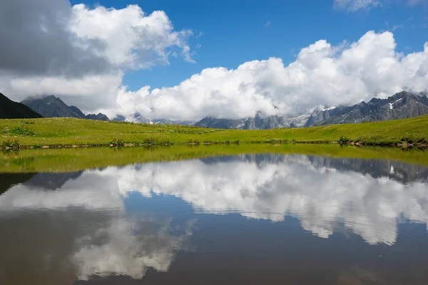 Mountains Clouds Reflected Lake Beautiful Landscape Lake Koruldi Region Mestia — Stock Photo, Image