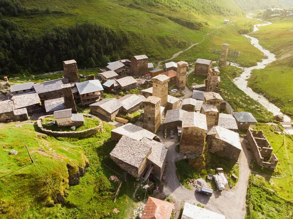 Vista Aérea Los Pueblos Chazhashi Ushguli Con Casas Típicas Torre —  Fotos de Stock