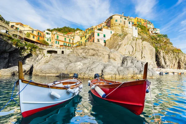 Manarola Italy イタリアのチンクテルレ国立公園の象徴的なランドマーク漁村 リグーリ — ストック写真