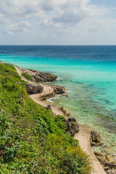 Agua clara del Caribe. Parque Natural del Arrecife de Garrafón Actividades — Foto de Stock