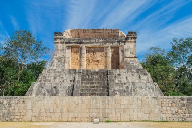 Chichen Itza. Maya harabelerini, sütunlar halinde bir bin savaşçı Yucatan, Meksika Tapınağı