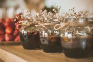 Jam kokteyl çiçekli