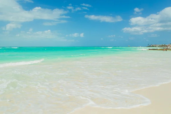 Güzel bir plaj su bungalov, Isla Mujeres, cancun, Meksika ile