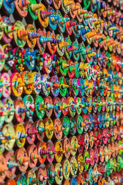 Meksika hatıra. Meksikalı bir gelenek. Mıknatıslar ve hediyeler. Chichen Itza. Maya harabelerini, sütunlar halinde bir bin savaşçı Yucatan, Meksika Tapınağı