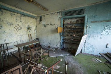 Okulda hayalet şehir of Pripyat, Chernobyl dışlama bölgesi. Nükleer felaket