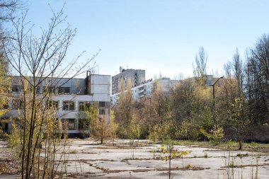 Pripyat, hayalet kasaba nükleer felaketinden sonra kurulan Çernobil dışlama bölgesinde Çarpışan arabalar ile eski eğlence parkı