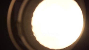 Stüdyo projektör, Fresnel lens