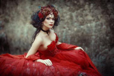 Bir kızın ormandaki masal görüntü