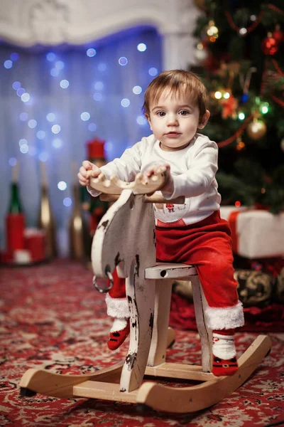 Niño en traje de Santa — Foto de Stock