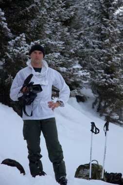Lağımcılar Alpleri'nde lejyonerler eğitimi çekim Alps - 6 Aralık, 2011.Legionnaire Fransa, gerçekleştirir.