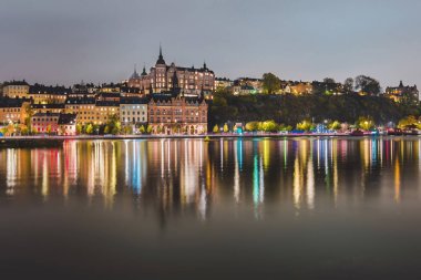 Gece ışıkları Stockholm Sodermalm bölgesinin