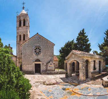 Karadağ'daki Rezevici Manastırı