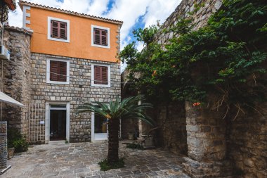 Eski şehir sokak Budva, Karadağ