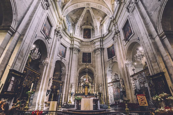 Saint Peter kilisenin sunak Ghent içinde — Stok fotoğraf