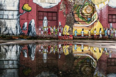 Ekim Caddesi, Minsk 'te grafiti ya da duvar resimleri