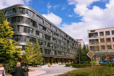 Sofya, Bulgaristan - 10.11.2019: Business Park Sofia (BPS) - Orta ve Doğu Avrupa 'nın en büyük ofis parkı ve Bulgaristan' da türünün ilk örneği.