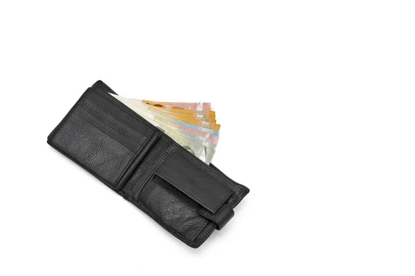 Draufsicht Auf Die Neue Schwarze Echtledertasche Mit Banknoten Und Kreditkarte — Stockfoto