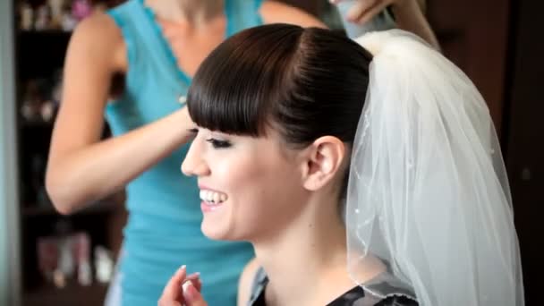 Novia preparándose para la boda — Vídeos de Stock