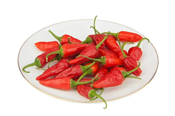白色背景上美味开胃的红辣椒 — 图库照片