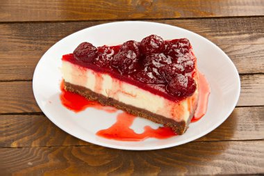 çilek ile lezzetli peynirli kek 