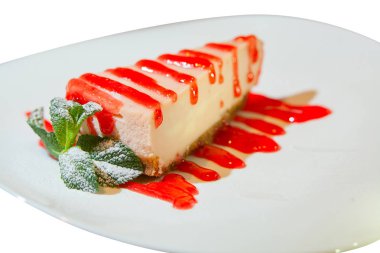 çilek ve nane ile lezzetli peynirli kek 