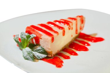 çilek ve nane plaka ile lezzetli peynirli kek