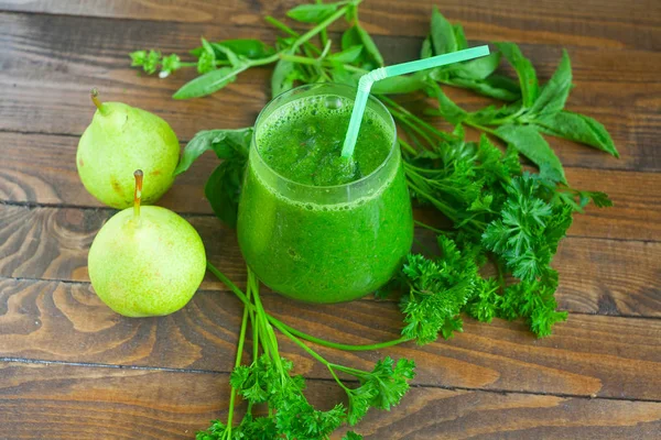 Zdravé zelené smoothie petrželky a ovoce — Stock fotografie