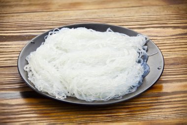 Masada tabakta lezzetli erişte