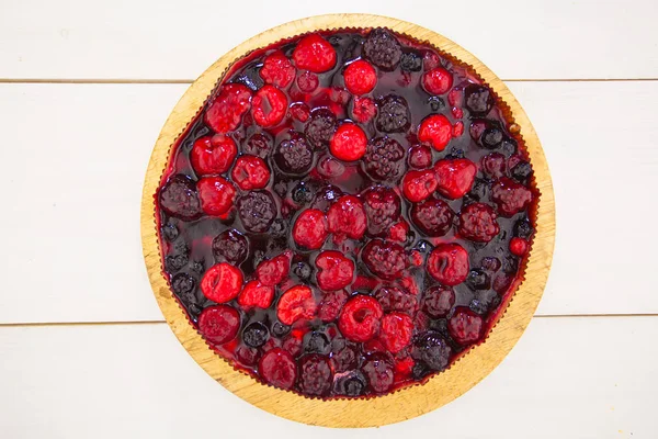 Delicioso pastel de queso con fresas — Foto de Stock