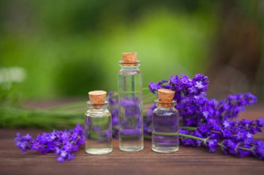 Güzel Cam masaya lavanta çiçek özü