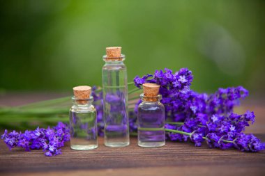 Güzel Cam masaya lavanta çiçek özü