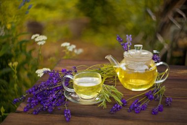 masada güzel cam kase lezzetli yeşil çay