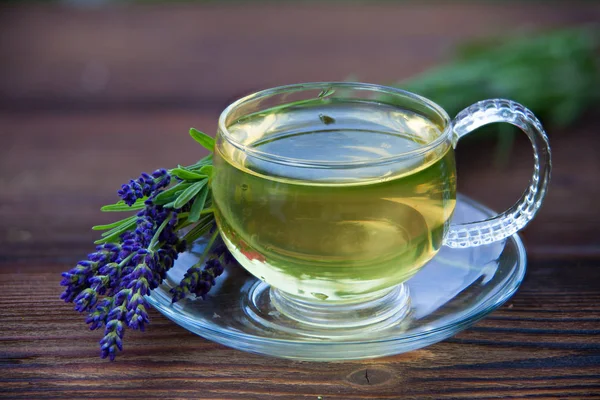 Té verde en una hermosa taza — Foto de Stock