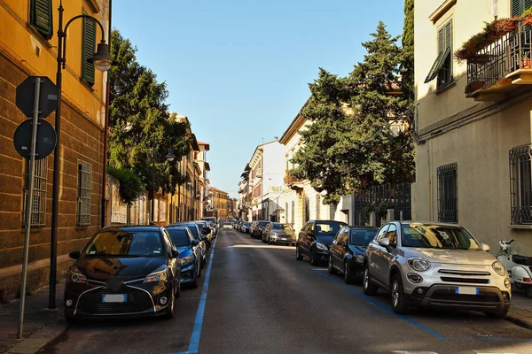 Beautiful Italian street of  small old provincial town — Stock Photo, Image