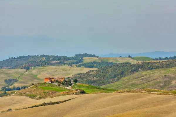 Landscape of hills tuscany in autumn in Italy — Stock Photo, Image