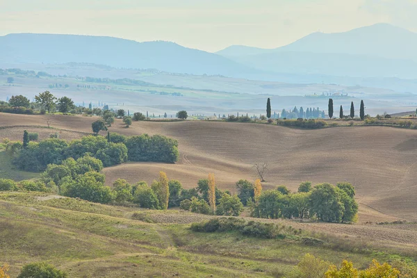 Landschap van heuvels in de herfst in Italië — Stockfoto