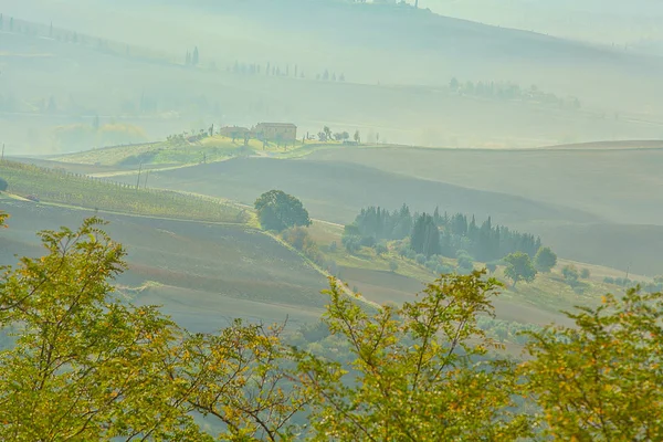 Paisaje de colinas tupé en otoño en Italia —  Fotos de Stock