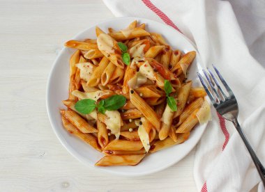 domates soslu Penne makarna