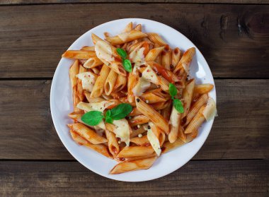 domates soslu Penne makarna