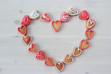 arka plan ile kalp şekli Sevgililer ev yapımı kurabiye