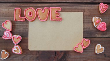 Kalp şekli ve word ile arka plan seviyorum Sevgililer Metin için yer ile ev yapımı kurabiye