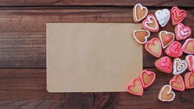 arka plan ile kalp şekli Sevgililer ev yapımı kurabiye ile metin için yer