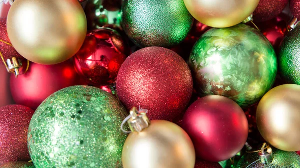Bolas de Natal coloridas, fundo abstrato . — Fotografia de Stock